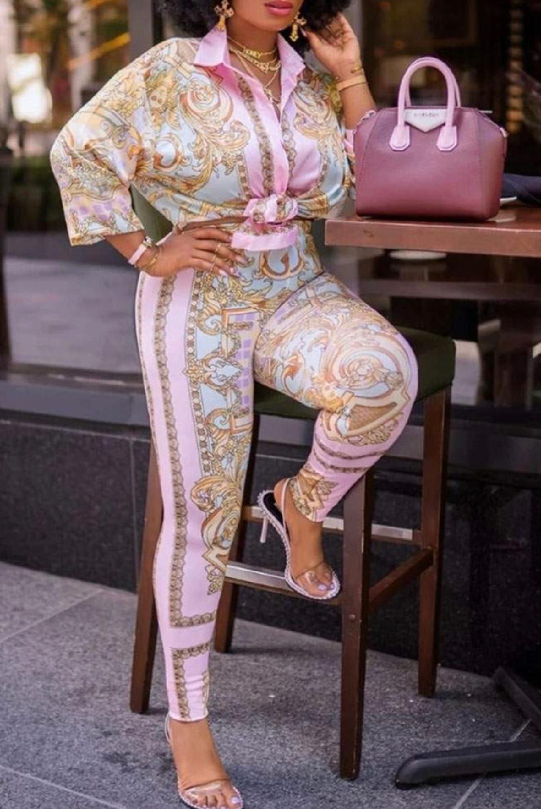 The elegant and sophisticated 2-piece pink pants set